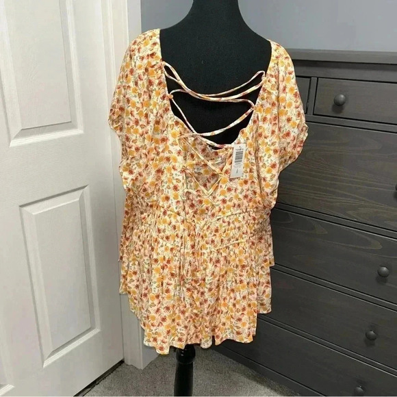 Torrid Crinkle Gauze Criss Cross Back  Top - Picture 4 of 8